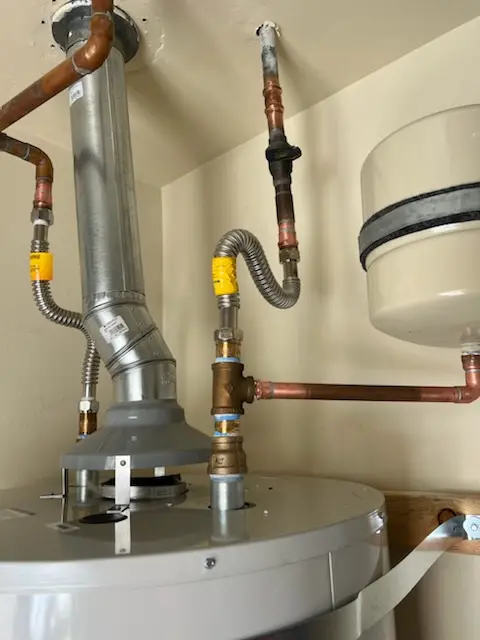 Water heater installation and plumbing repair in Los Alamitos Junction